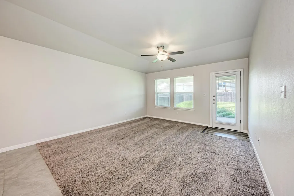 524 Longmount Cove Liberty Hill TX 78642