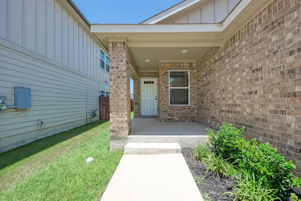 524 Longmount Cove Liberty Hill TX 78642