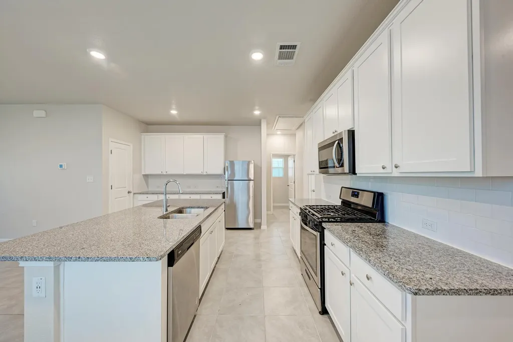 524 Longmount Cove Liberty Hill TX 78642