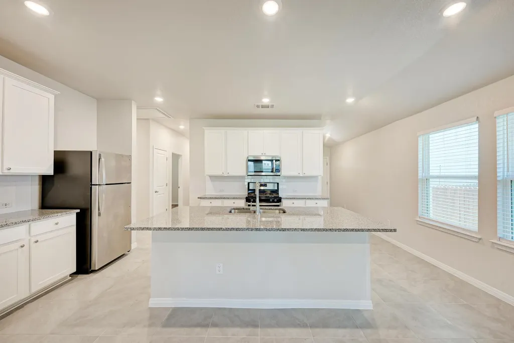 524 Longmount Cove Liberty Hill TX 78642