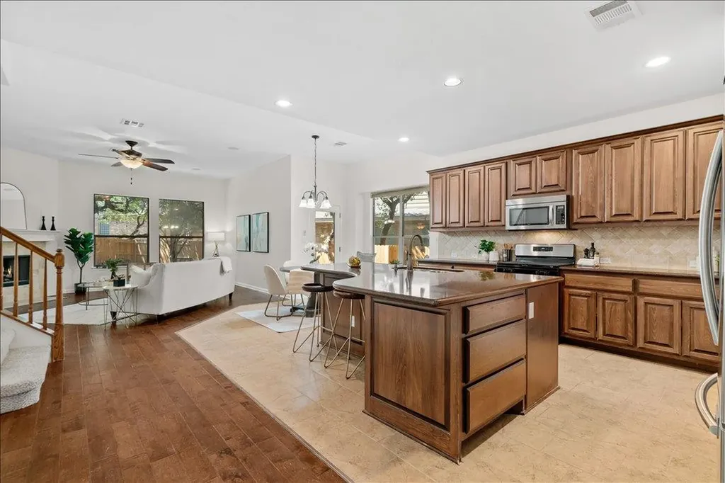 11324 Cherisse Drive Austin TX 78739