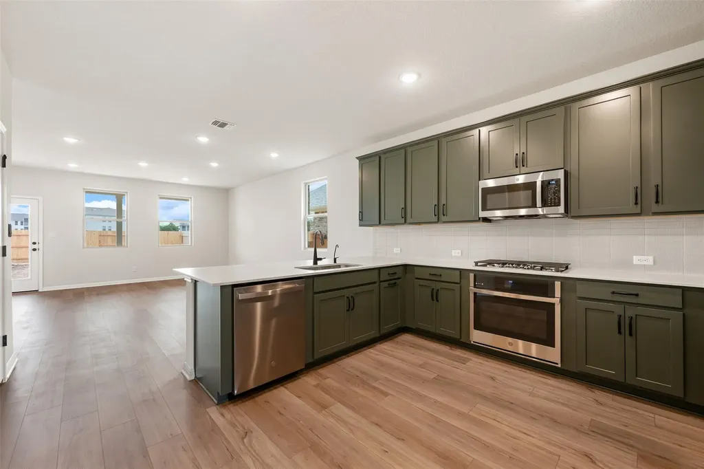 275 Crater Lake Drive Dripping Springs TX 78620