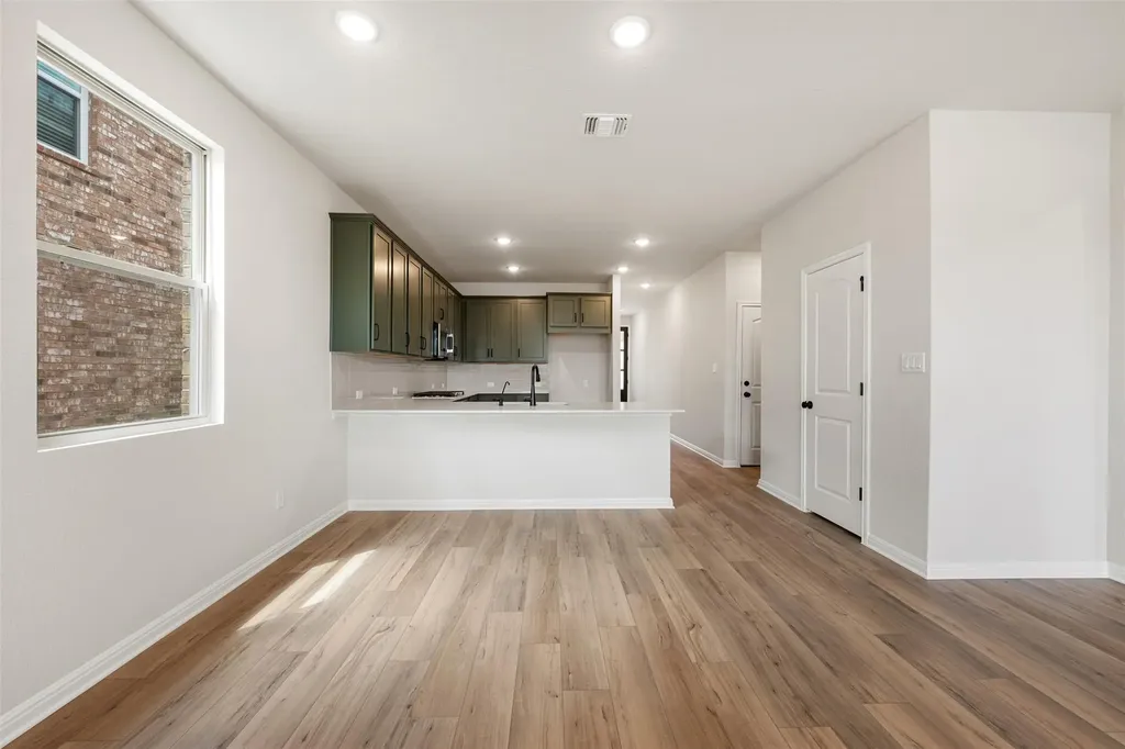 275 Crater Lake Drive Dripping Springs TX 78620