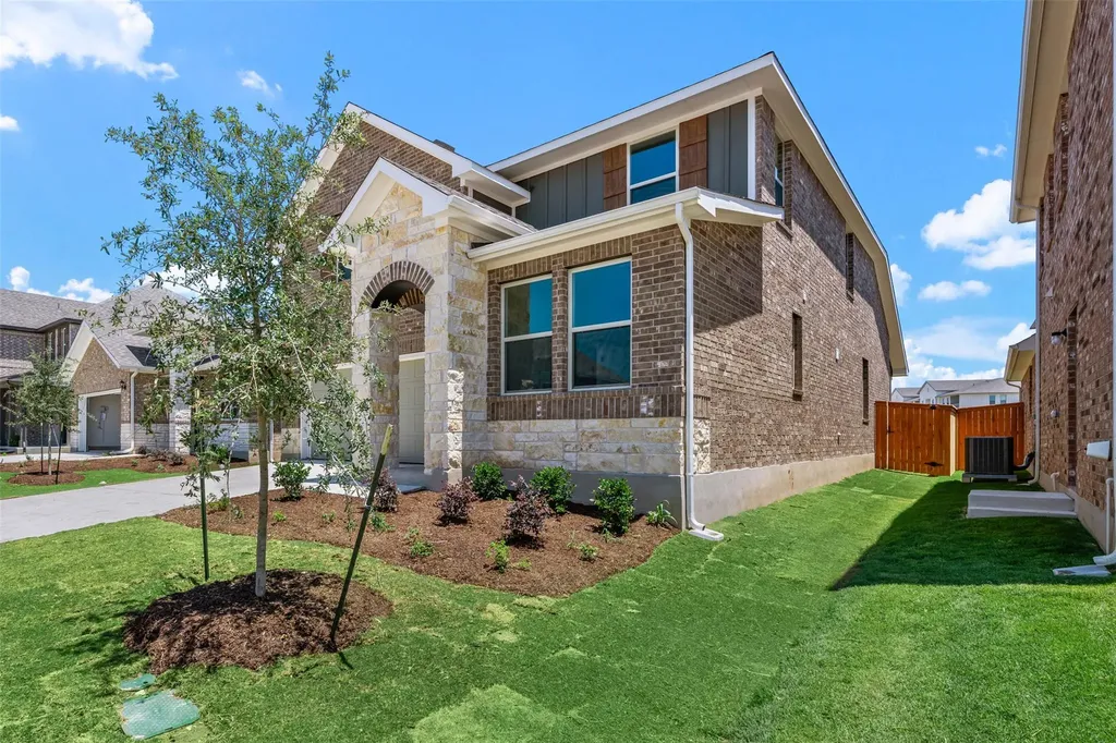 275 Crater Lake Drive Dripping Springs TX 78620