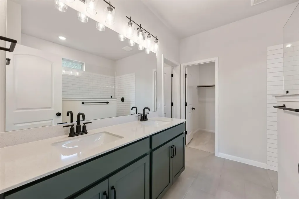 275 Crater Lake Drive Dripping Springs TX 78620
