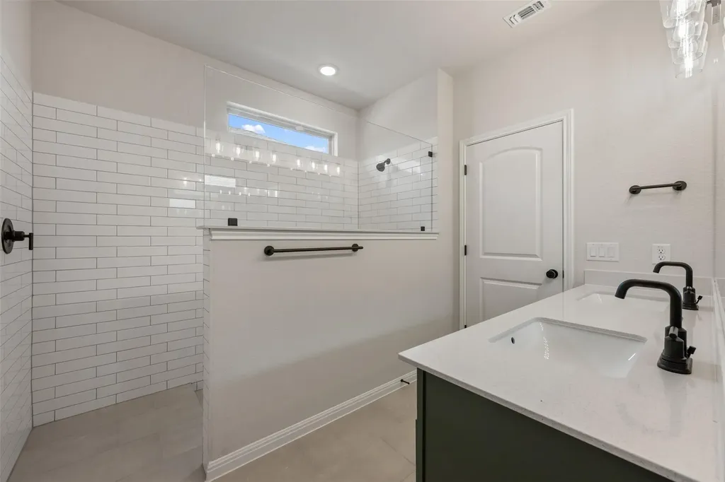 275 Crater Lake Drive Dripping Springs TX 78620