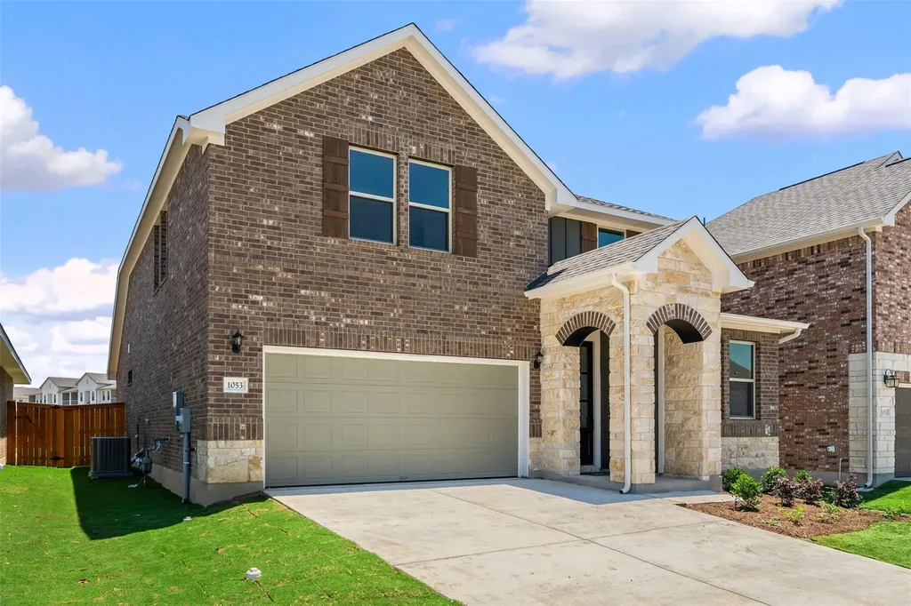 275 Crater Lake Drive Dripping Springs TX 78620