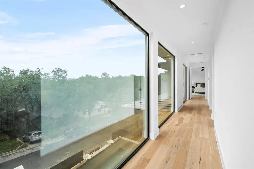 2208 Montclaire Street Austin TX 78704