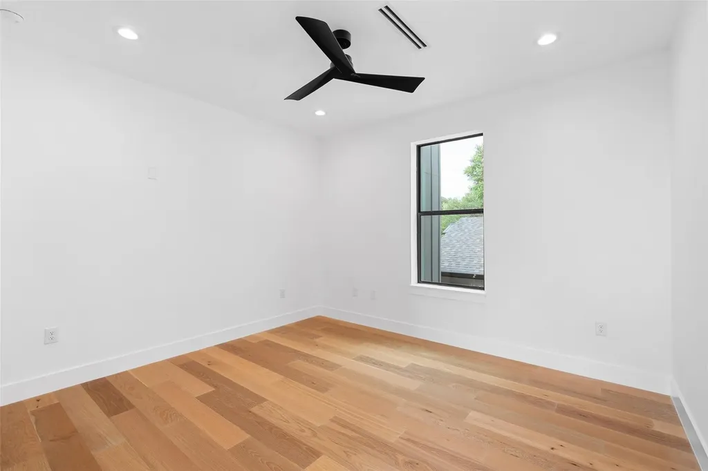 2208 Montclaire Street Austin TX 78704