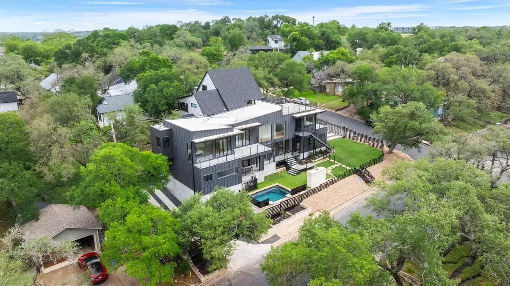 2208 Montclaire Street Austin TX 78704
