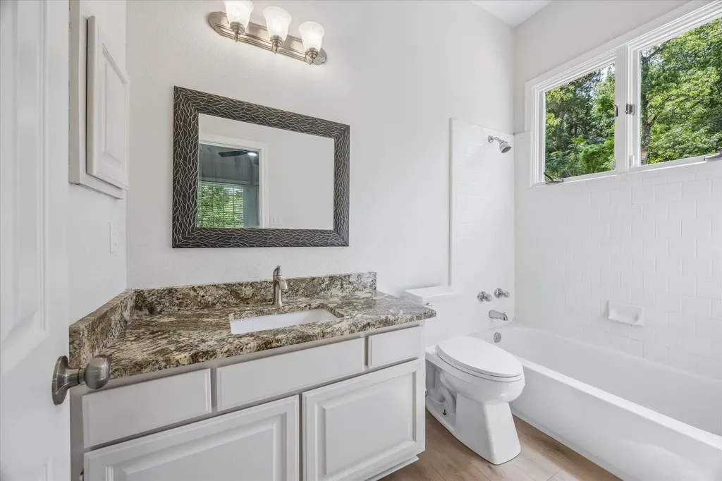 6324 Bon Terra Drive Austin TX 78731