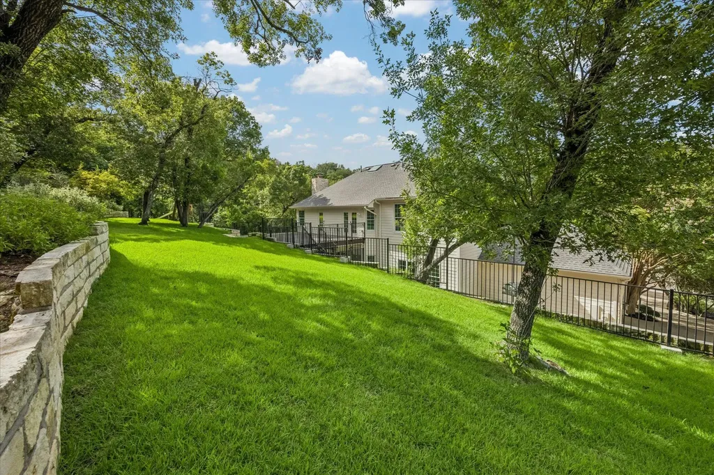 6324 Bon Terra Drive Austin TX 78731