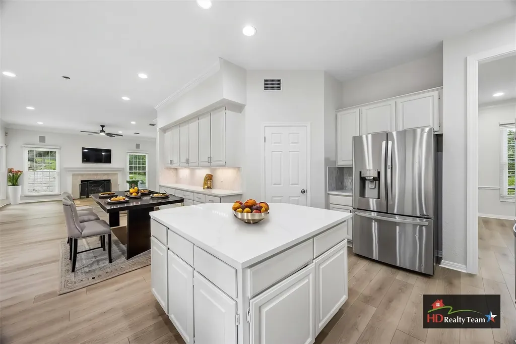 6324 Bon Terra Drive Austin TX 78731