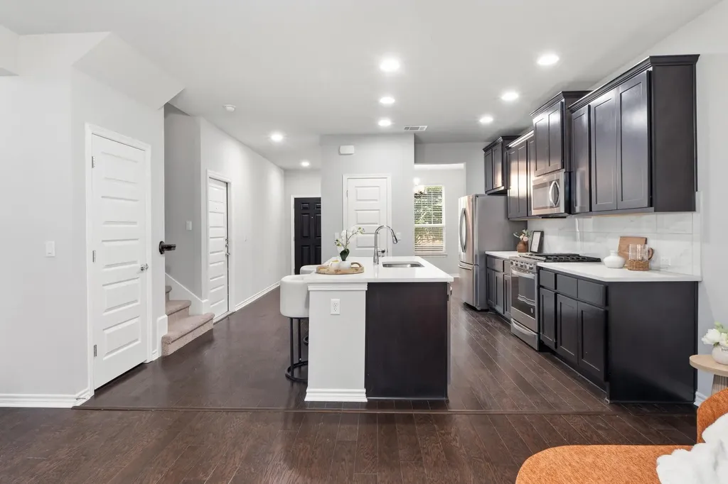 9010 Palmito Drive Austin TX 78717
