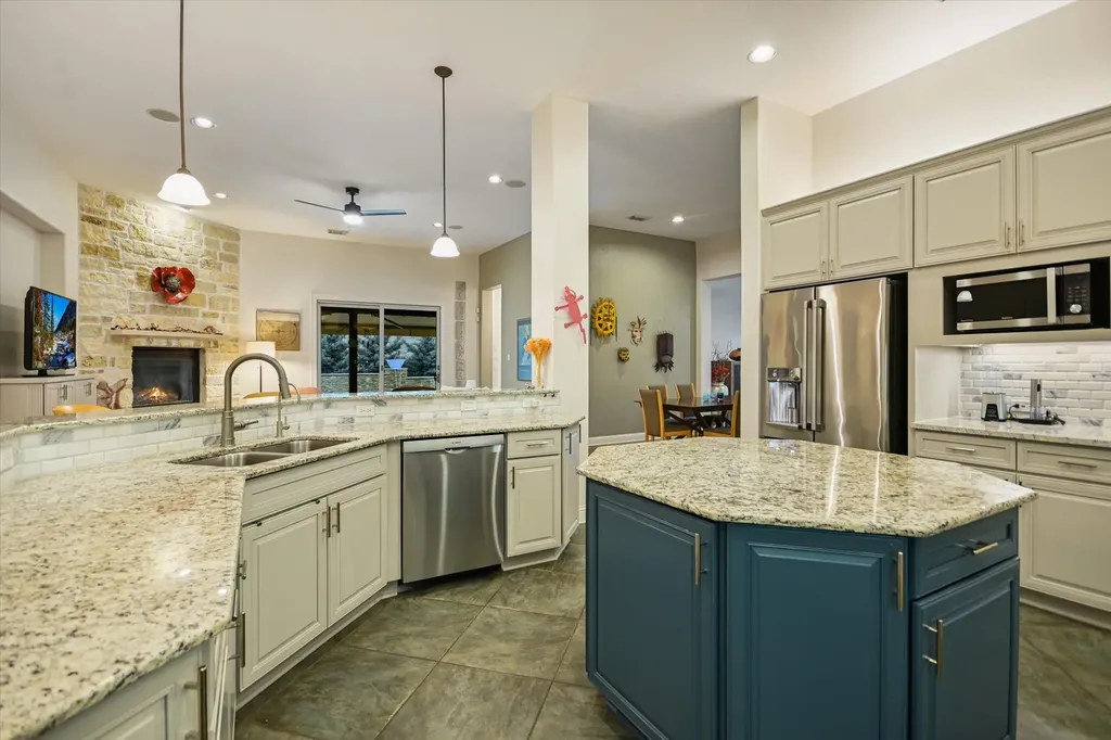 10612 Camillia Blossom Lane Austin TX 78748