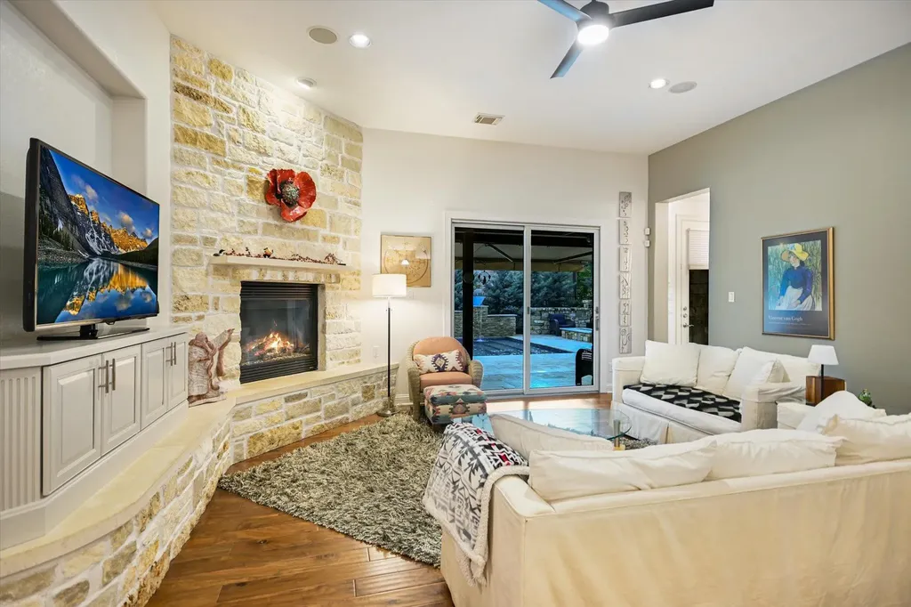 10612 Camillia Blossom Lane Austin TX 78748