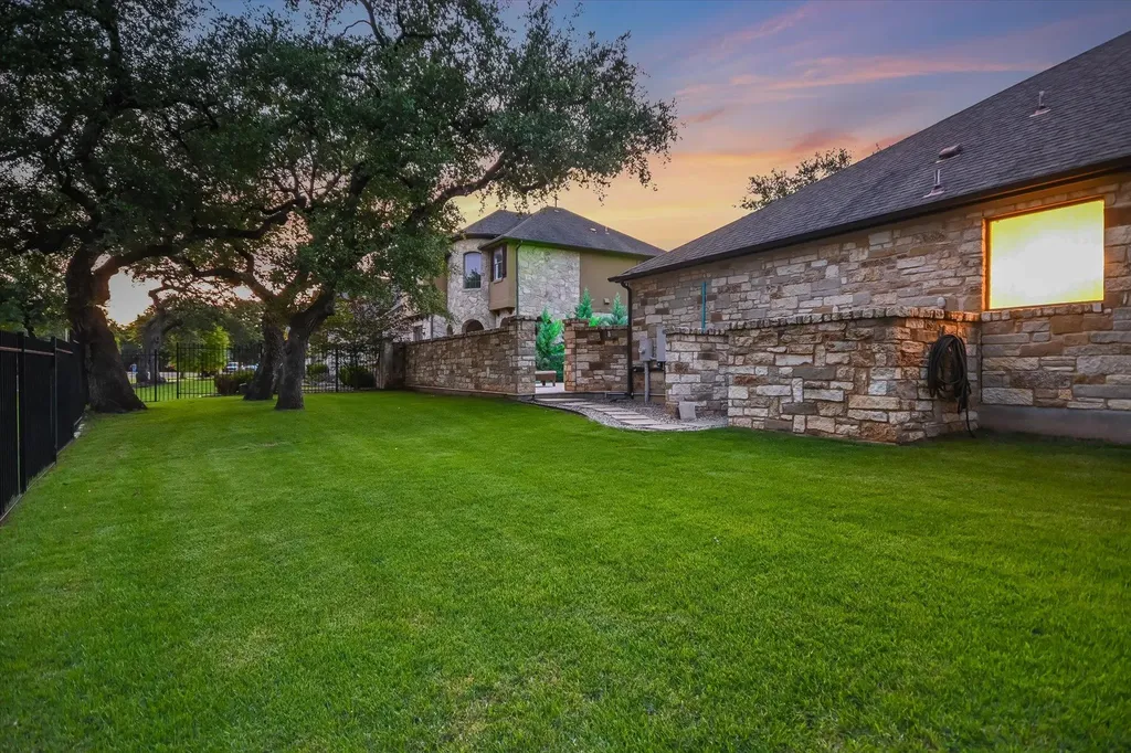 10612 Camillia Blossom Lane Austin TX 78748