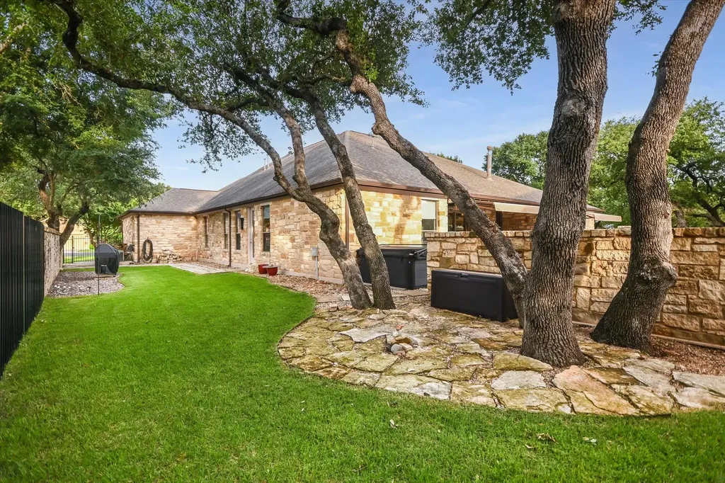 10612 Camillia Blossom Lane Austin TX 78748