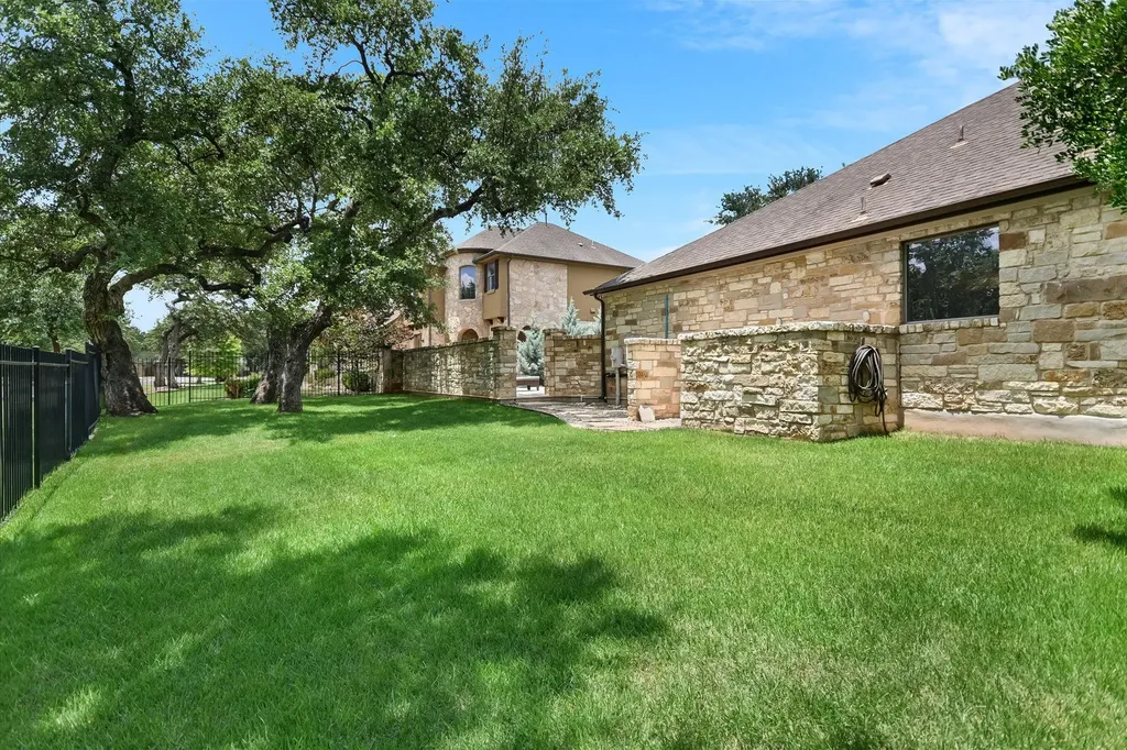 10612 Camillia Blossom Lane Austin TX 78748
