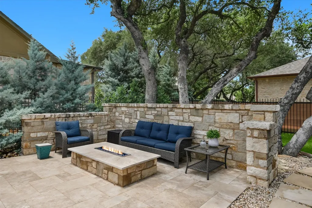 10612 Camillia Blossom Lane Austin TX 78748