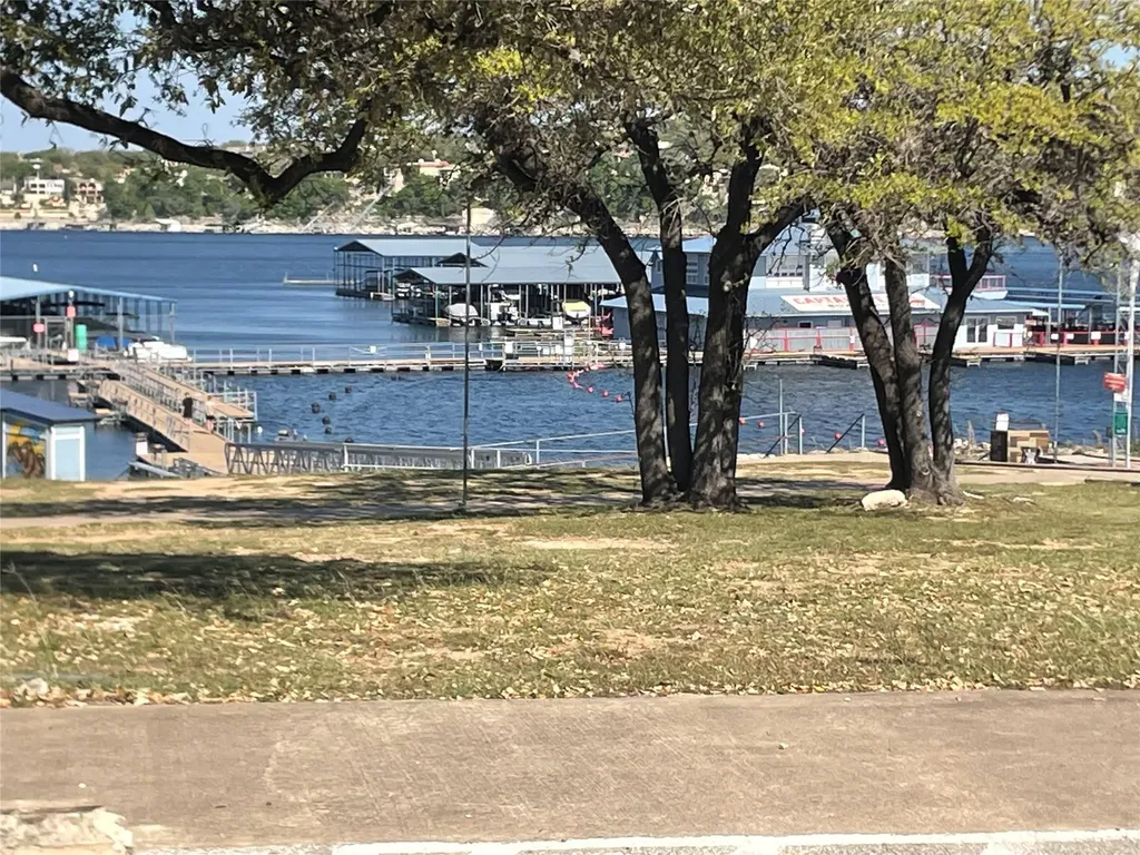 301 Augusta Cove Lago Vista TX 78645