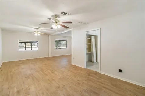 757 N Main Street La Grange TX 78945