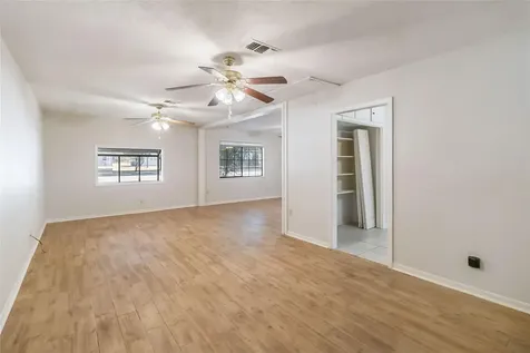 757 N Main Street La Grange TX 78945