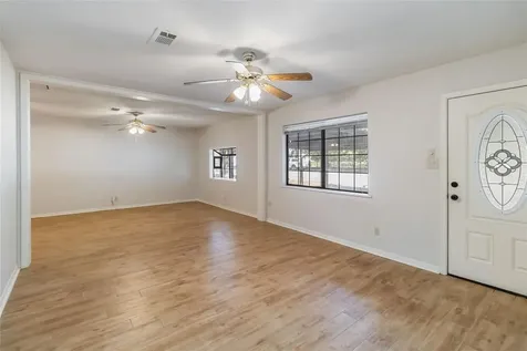 757 N Main Street La Grange TX 78945