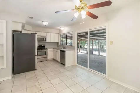757 N Main Street La Grange TX 78945
