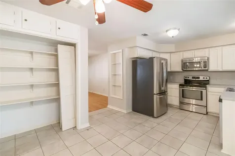 757 N Main Street La Grange TX 78945