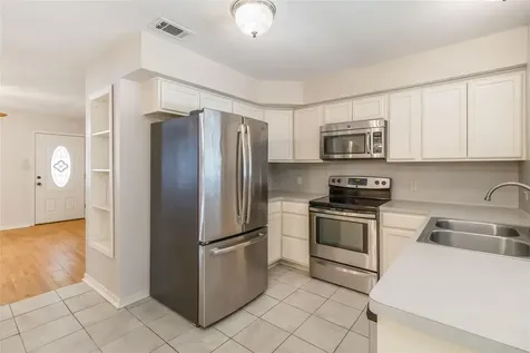 757 N Main Street La Grange TX 78945