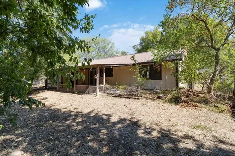 757 N Main Street La Grange TX 78945