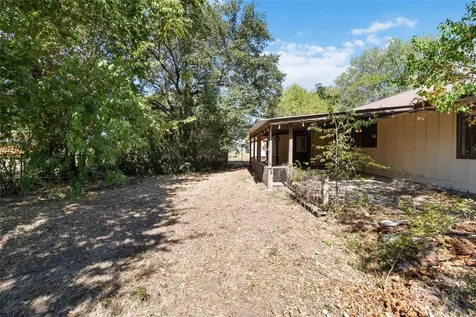 757 N Main Street La Grange TX 78945