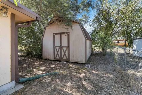 757 N Main Street La Grange TX 78945