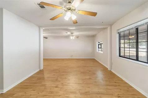 757 N Main Street La Grange TX 78945