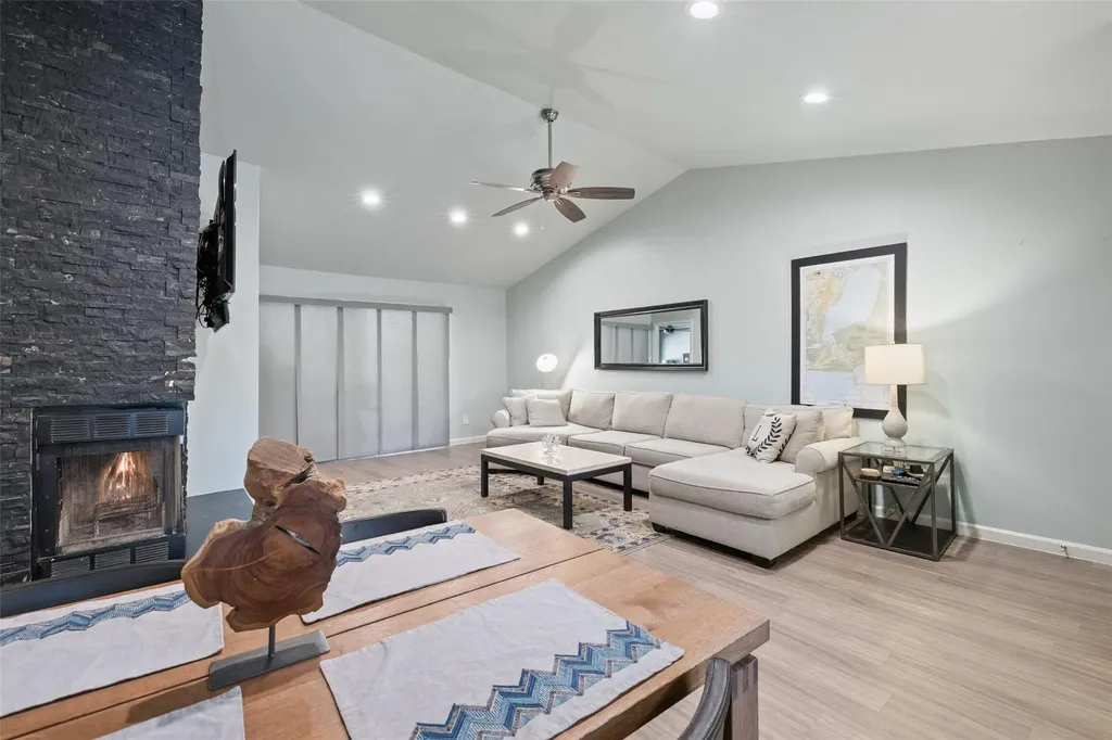 2450 Wickersham Lane Austin TX 78741