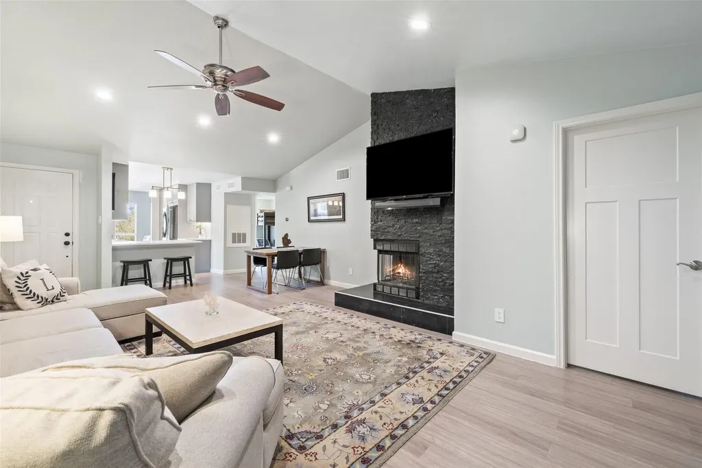 2450 Wickersham Lane Austin TX 78741