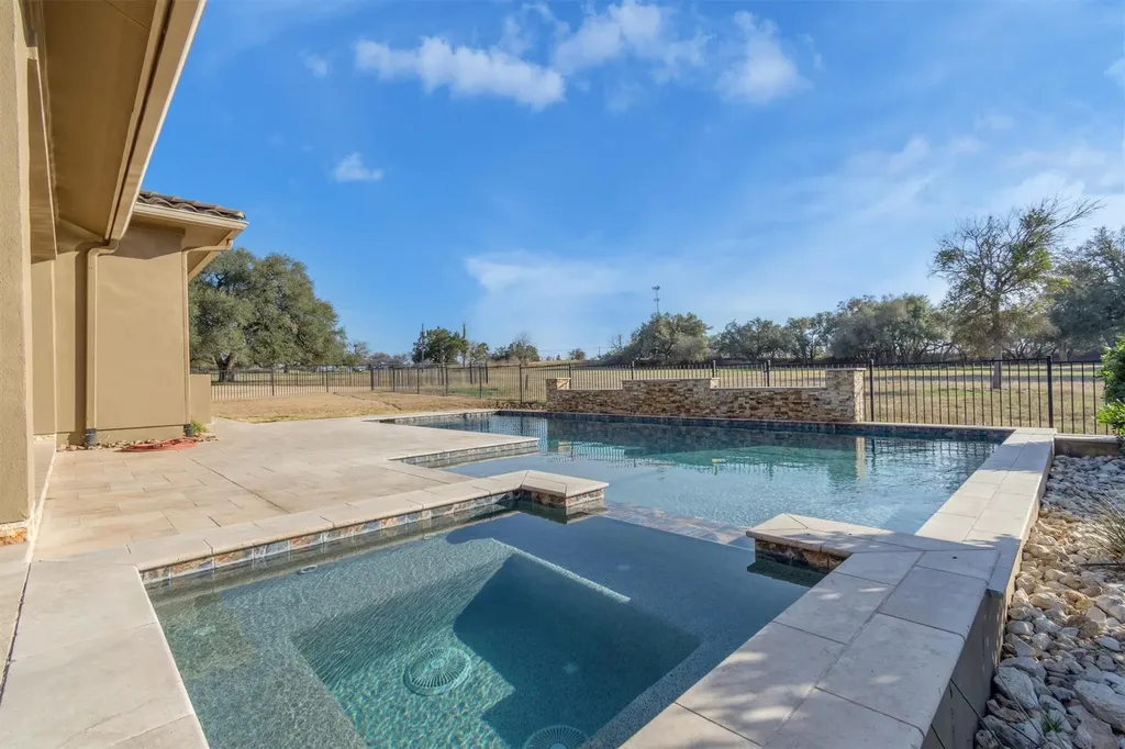 216 Cimarron Hills Trail E Georgetown TX 78628