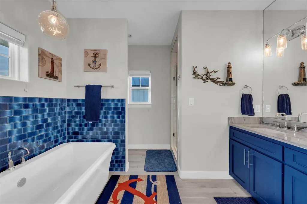 200 Marina Bluff Kingsland TX 78639