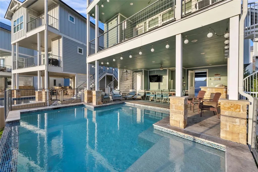 200 Marina Bluff Kingsland TX 78639