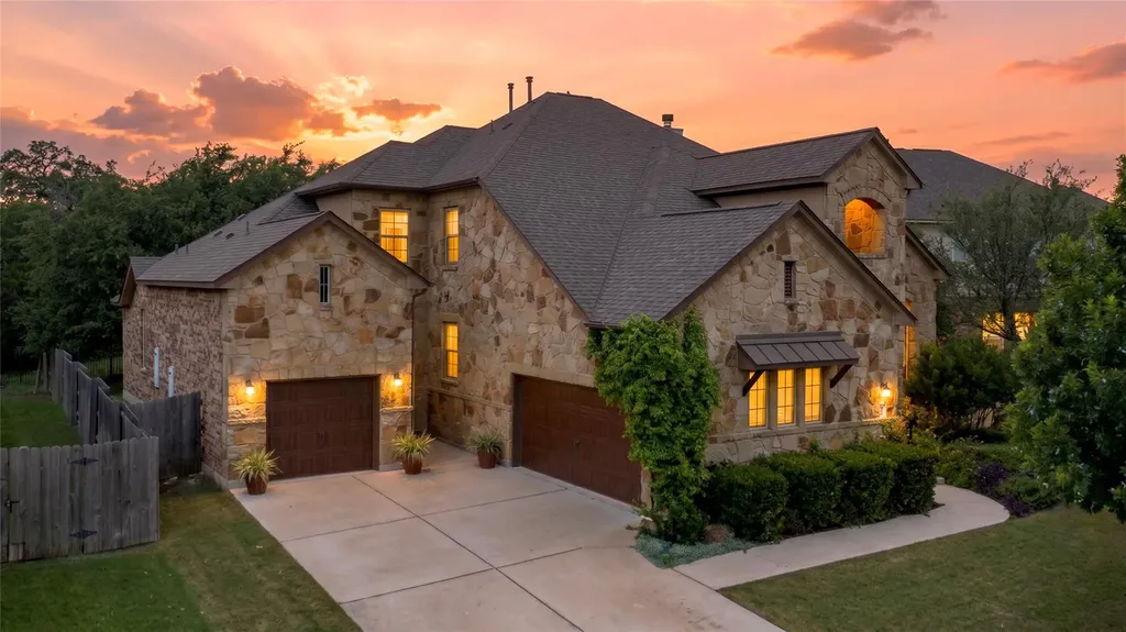 368 Pink Granite Boulevard Dripping Springs TX 78620
