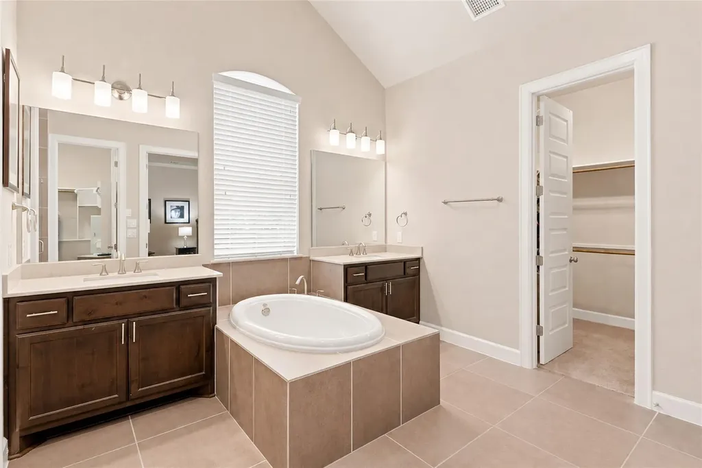 368 Pink Granite Boulevard Dripping Springs TX 78620