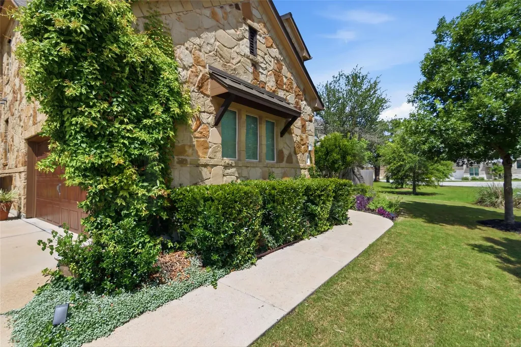 368 Pink Granite Boulevard Dripping Springs TX 78620