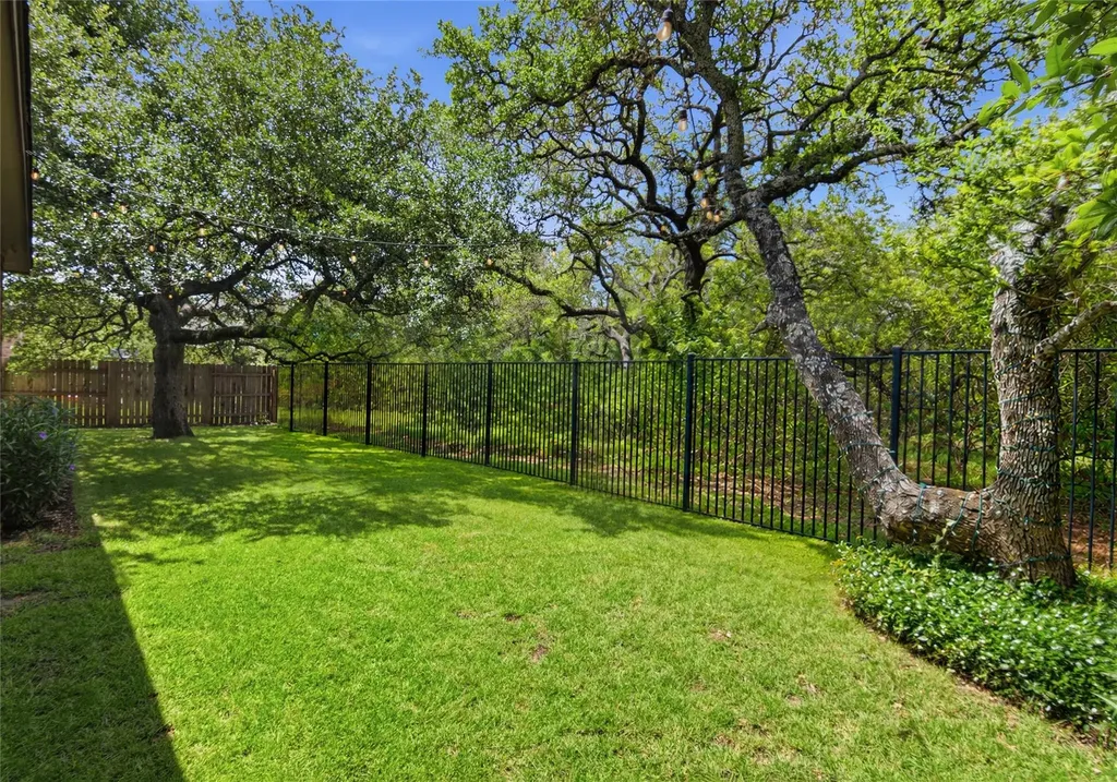 368 Pink Granite Boulevard Dripping Springs TX 78620