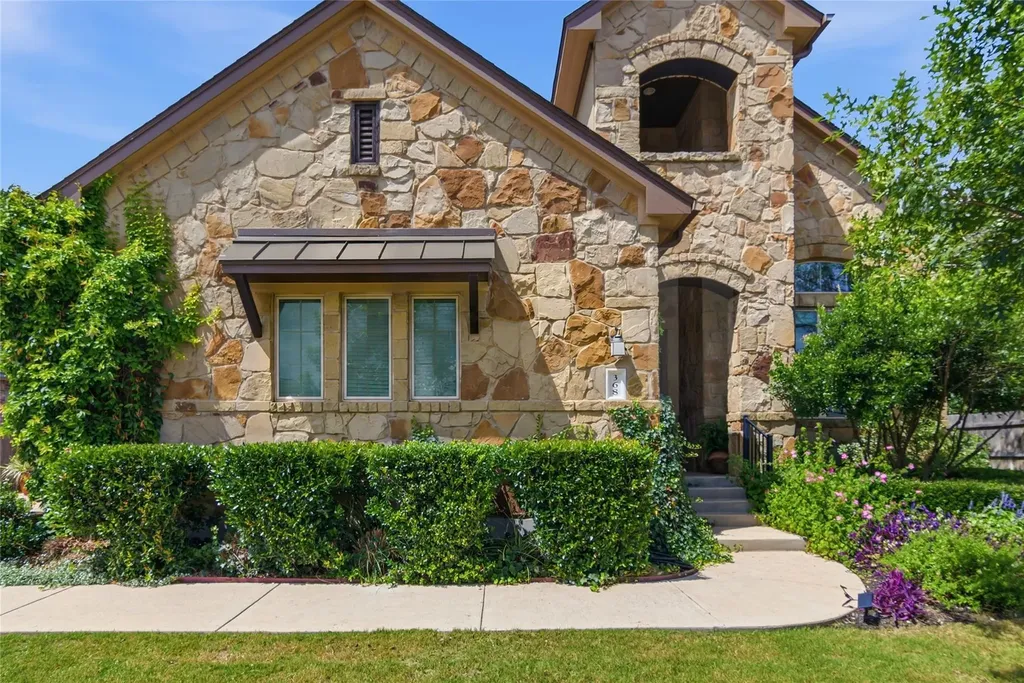 368 Pink Granite Boulevard Dripping Springs TX 78620