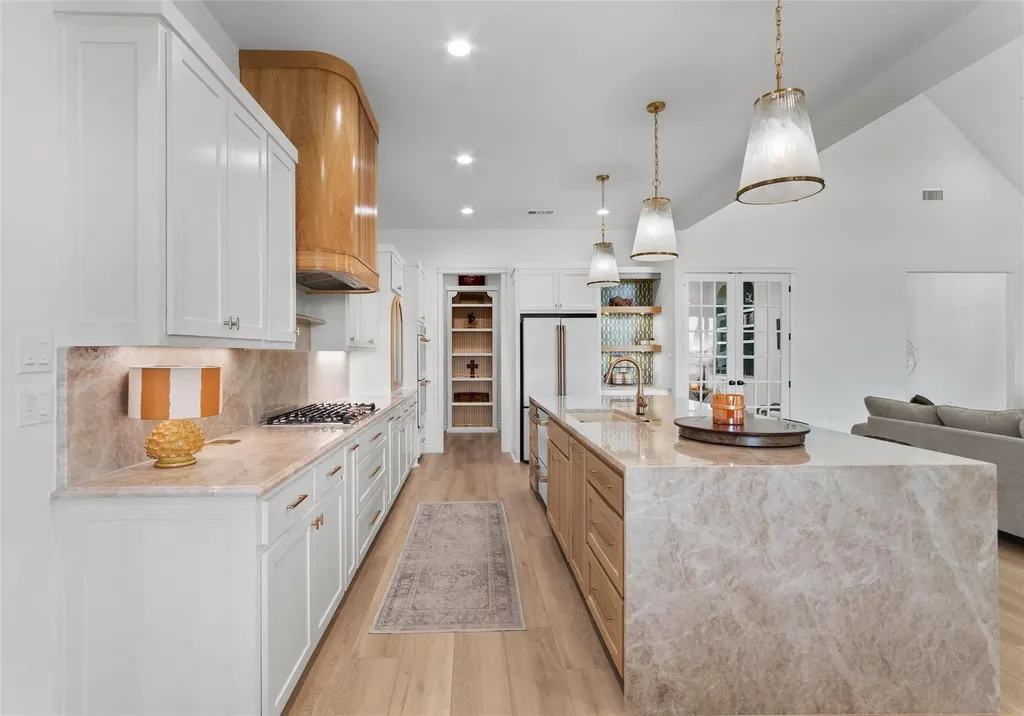 1602 Hunt Drive Salado TX 76571
