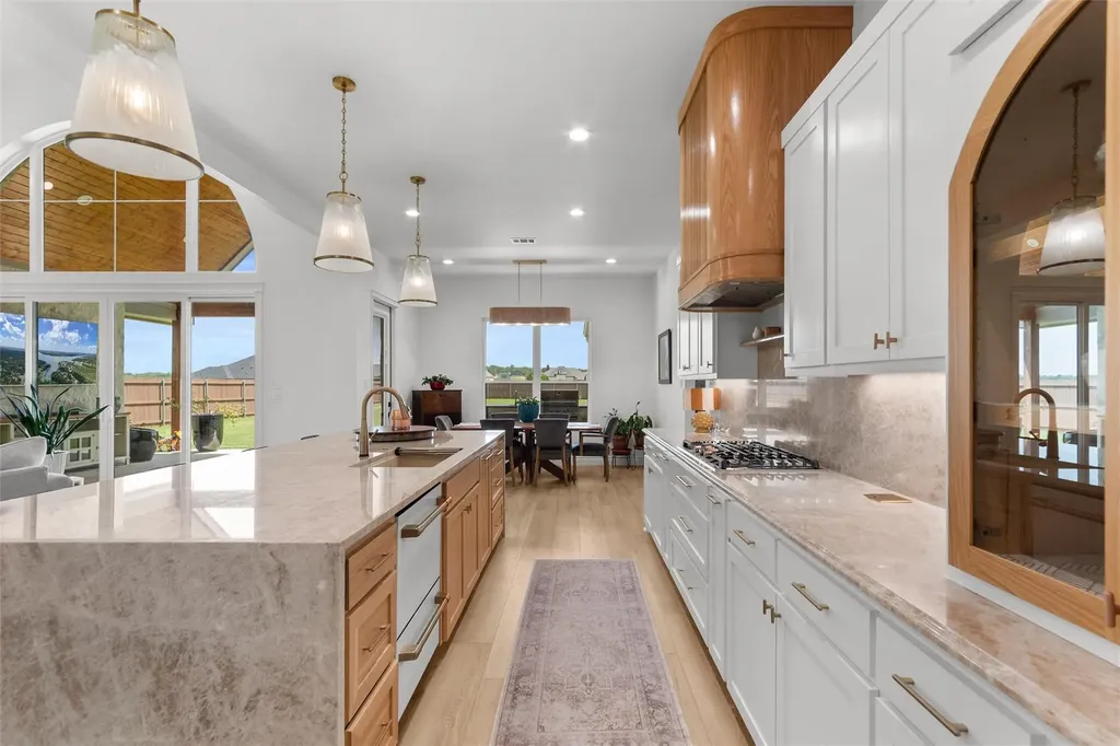 1602 Hunt Drive Salado TX 76571