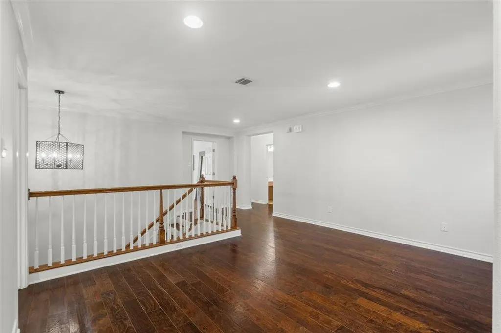 11208 Bastogne Loop Austin TX 78739