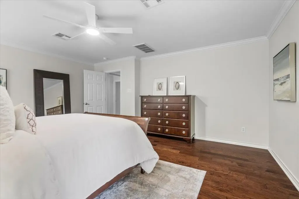 11208 Bastogne Loop Austin TX 78739