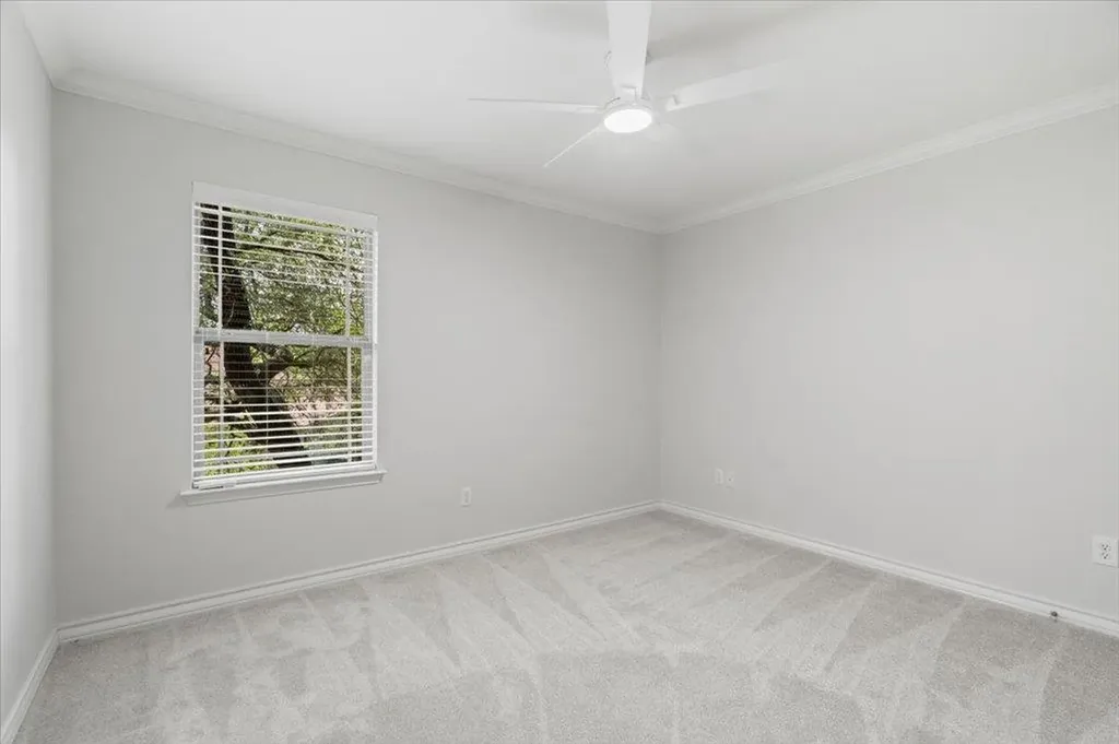11208 Bastogne Loop Austin TX 78739